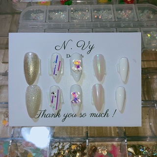 Mẫu nailbox kim cương mắt mèo phối charm gấu