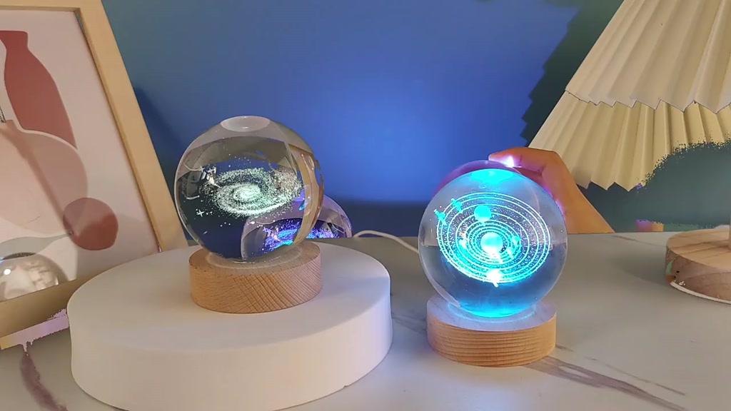 Quả cầu pha lê phát sáng, đèn ngủ để bàn làm quà tặng sinh nhật, decor trang trí | BigBuy360 - bigbuy360.vn