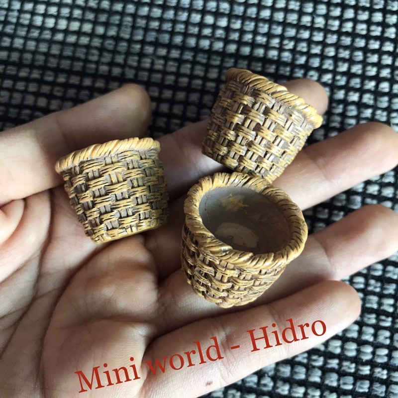 Mô hình cái sọt cái rổ mini trang trí nhà búp bê tỉ lệ 1/8, 1/12