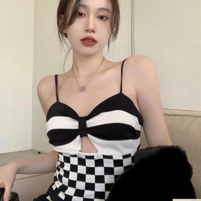 Áo hai dây kiểu ngắn nữ cut out khoét ngực thun ôm sát eo sọc kẻ ô caro - Order taobao quảng châu