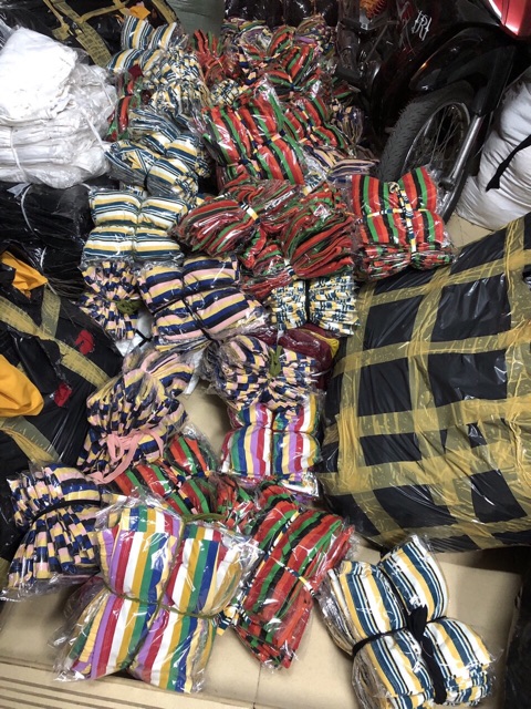 Áo thun hai dây kẻ