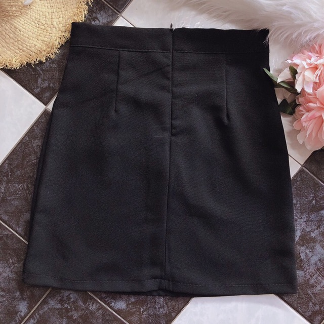 CHÂN VÁY CHỮ A ( Trắng/ Đen) | BigBuy360 - bigbuy360.vn