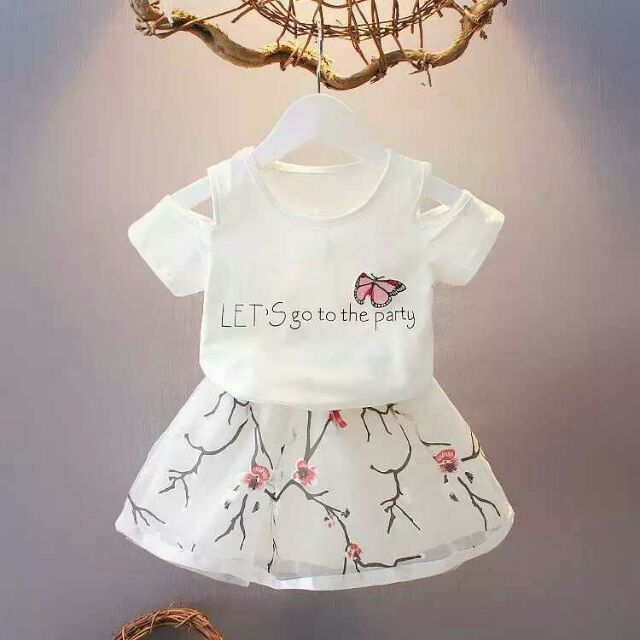 Set áo trễ vai chân váy voan kiếng bé gái