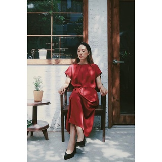 Chicka Chicka - Đầm Koun lụa sophia suông dáng dài màu đỏ (ĐỌC SIZE PHẦN MÔ TẢ)