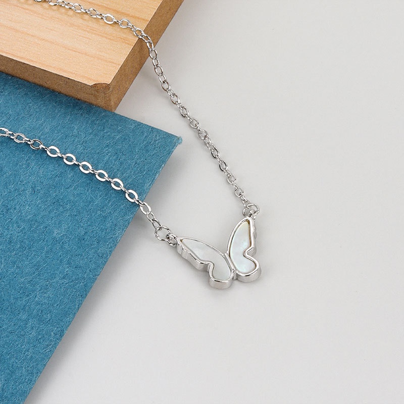 Vòng cổ Mặt Hình Bướm Đính Đá Ngọc Trai Nhân Tạo Thời Trang