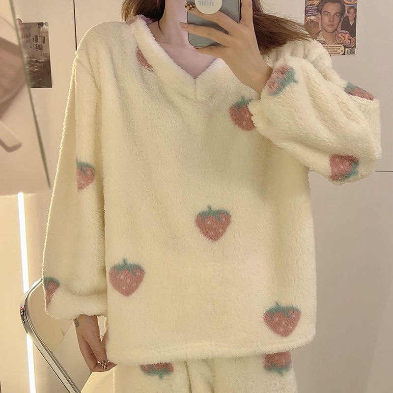 Bộ Đồ Ngủ Tay Dài Cổ Chữ V In Họa Tiết Dâu Tây Thời Trang Thu Đông Xinh Xắn Cho Nữ