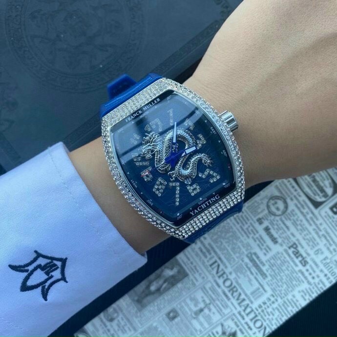 Đồng hồ nam Franck muller thể thao đính đá cao cấp tặng hộp và vòng tay DH402