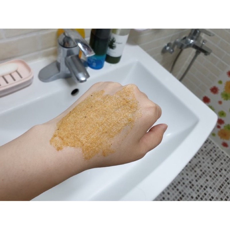 Tẩy tế bào chết trắng da Plu Body Scrub Therapy Edition | BigBuy360 - bigbuy360.vn