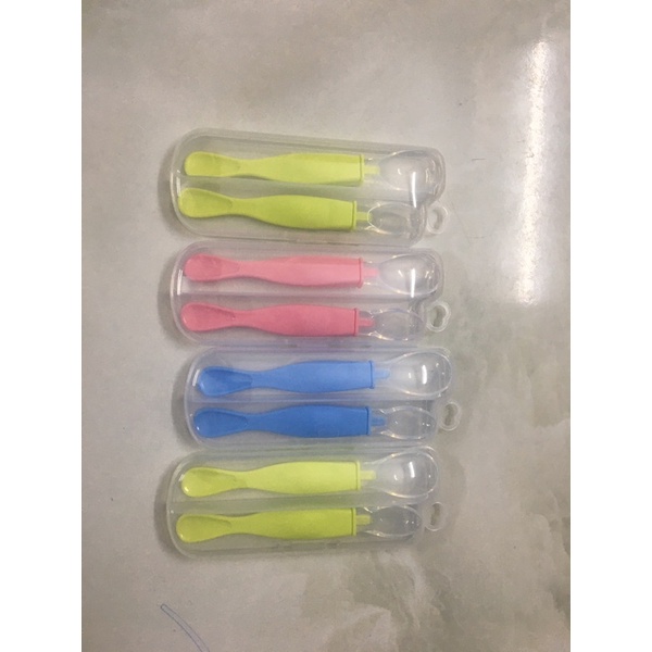 Hộp 2 thìa silicon cho bé