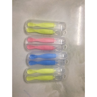 Hộp 2 thìa silicon cho bé