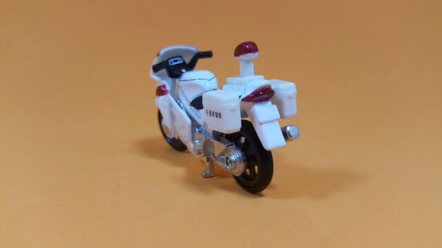 Xe mô hình Tomica xe máy cảnh sát