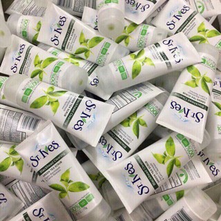 Sữa rửa mặt tẩy da chết St.Ives Trà Xanh