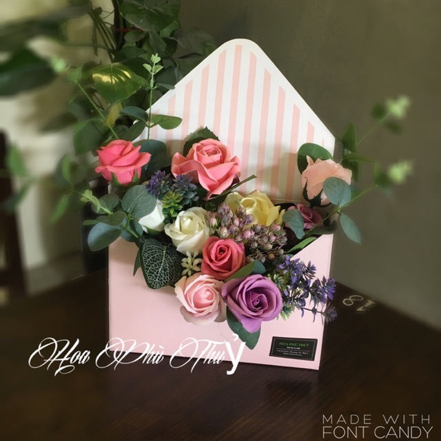 Hộp hoa làm quà tặng