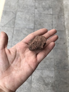 Đá nham thạch đỏ làm vật liệu lọc