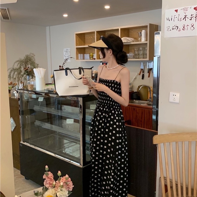 LITTLE DAISY DREESS  Đầm maxi hai dây bông hoa nhỏ màu đen trắng