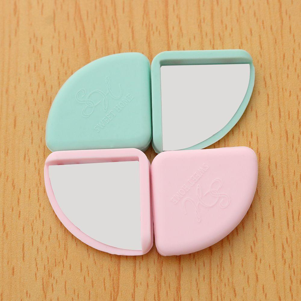 WONDER Set 1 / 4 Miếng Bọc Cạnh Bàn Bảo Vệ An Toàn Cho Bé