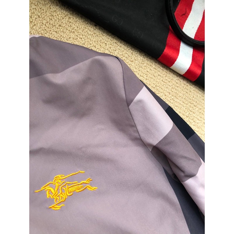 áo khoác khoá kéo logo kẻ sọc ngang dọc vải cao cấp burberry bbr