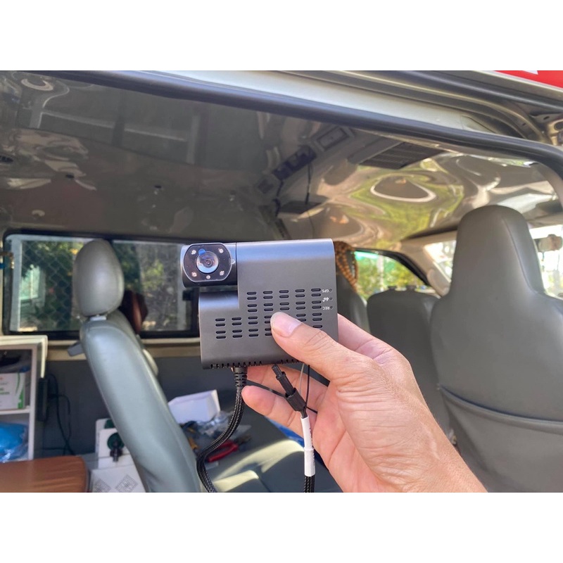 cam hành trình định vị theo dõi từ xa trong xe