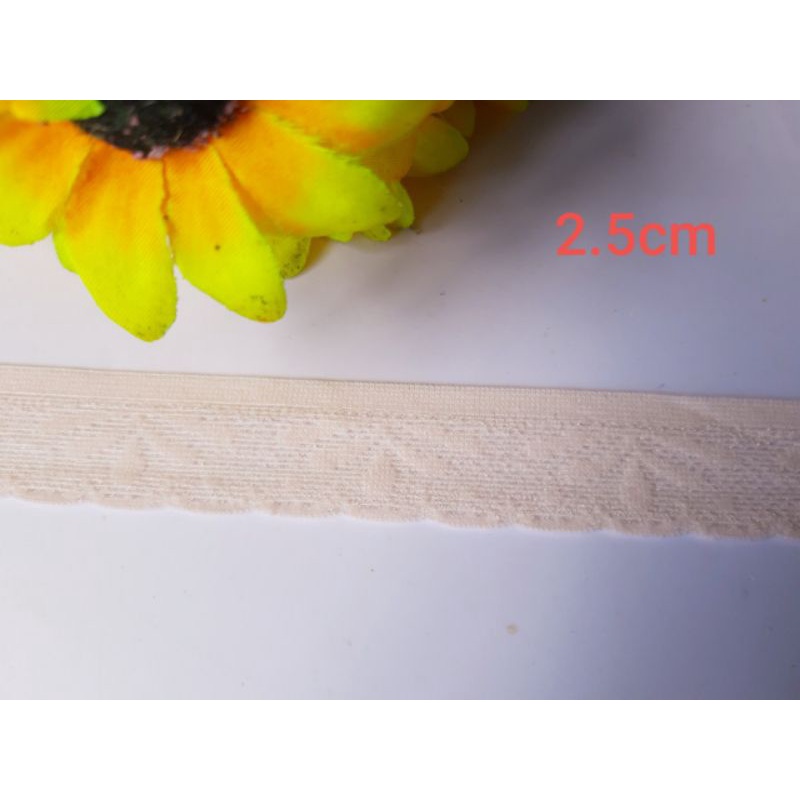 dây ren màu hồng nhạt