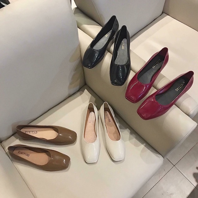 Giầy búp bê nhựa