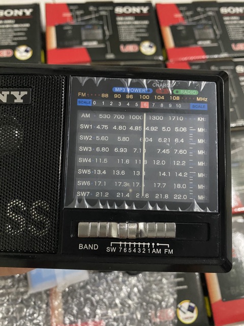 Radio USB , thẻ nhớ , đèn led 598u