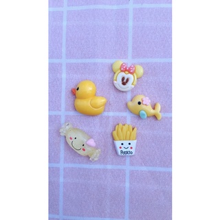Set charm theo chủ đề