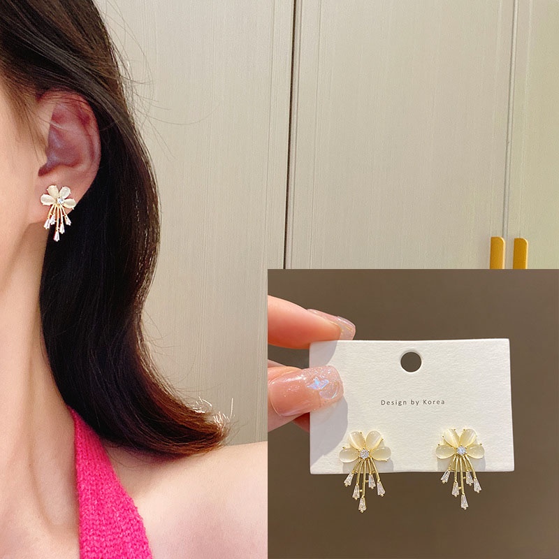 Khuyên Tai Cánh Hoa Tua Rua Đính Đá Zircon Sang Trọng Phong Cách Hàn Quốc Cá Tính Dành Cho Nữ Phiên Bản Mới