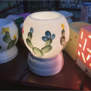 Đèn xông tinh dầu size to 15cm