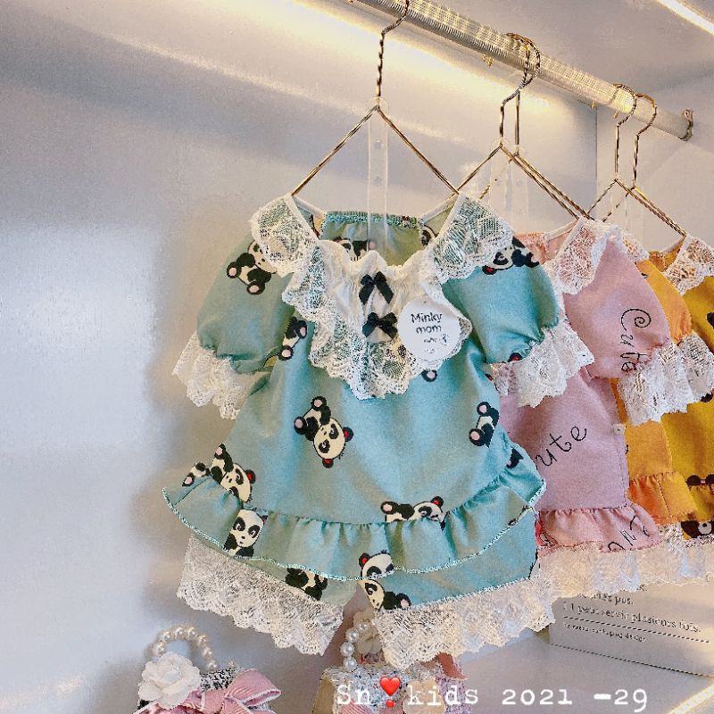 Bộ pizama phối ren hình cho bé gái