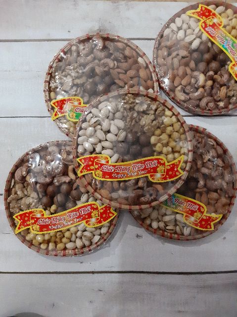 Mix Nuts Combor 6 loại hạt: óc chó, macca, hạnh nhân, điều, dẻ cười, sen sấy