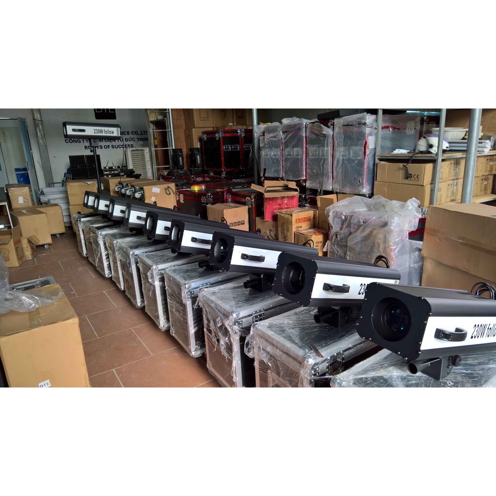 Đèn FOLLOW SPOT 230W 7R