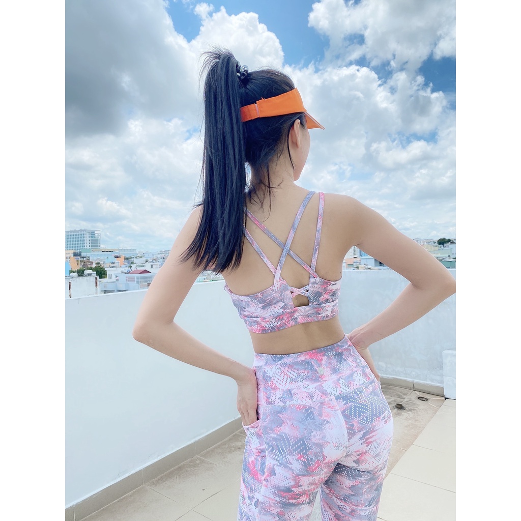 Đồ tập yoga nữ cao cấp thiết kế cách điệu đẹp, độc lạ, sang trọng, chất vải dày dặn co giãn 4 chiều thoải mái