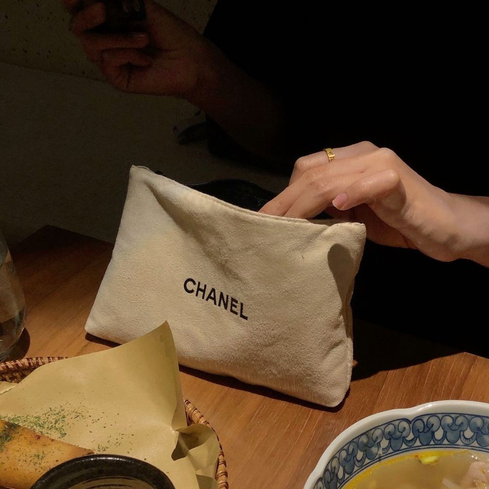 Túi đựng mỹ phẩm vải nhung màu trơn phong cách retro thời trang cho nữ | BigBuy360 - bigbuy360.vn