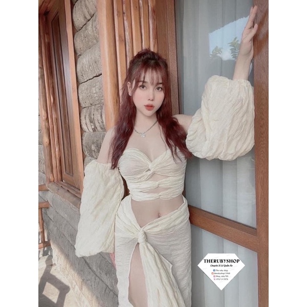 Sét nơ ngực tay phồng đi biển