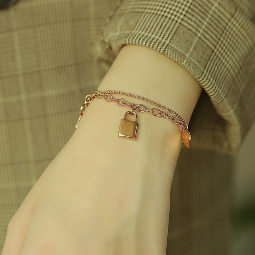 Lắc Tay 2 Tầng Hình Ổ Khóa Titan Ko Đen TT 3195