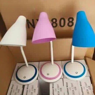 Đèn học tích điện chống cận