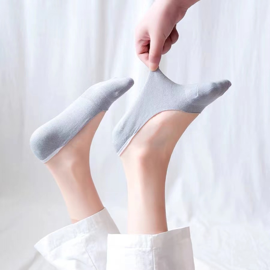 Tất thuyền cổ thấp đế silicon chống trượt màu trơn phong cách Nhật cho nữ