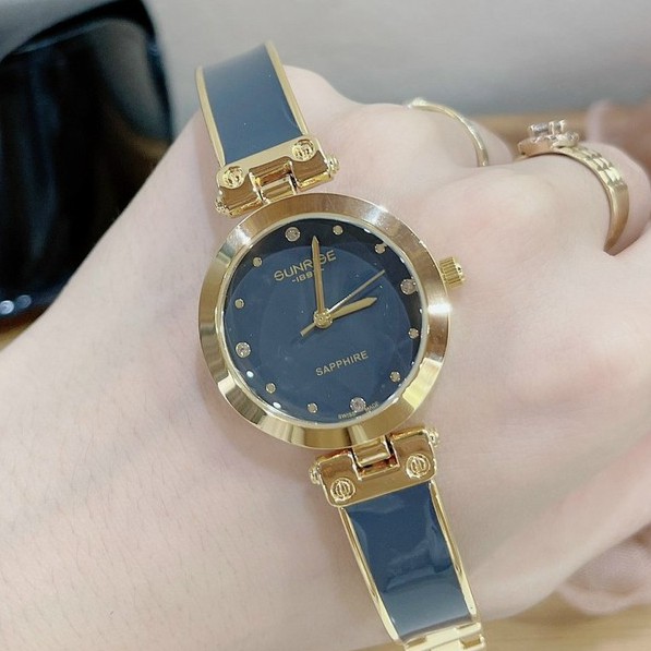 Đồng hồ nữ Sunrise kính chống xước, dây lắc, bảo hành 12 tháng