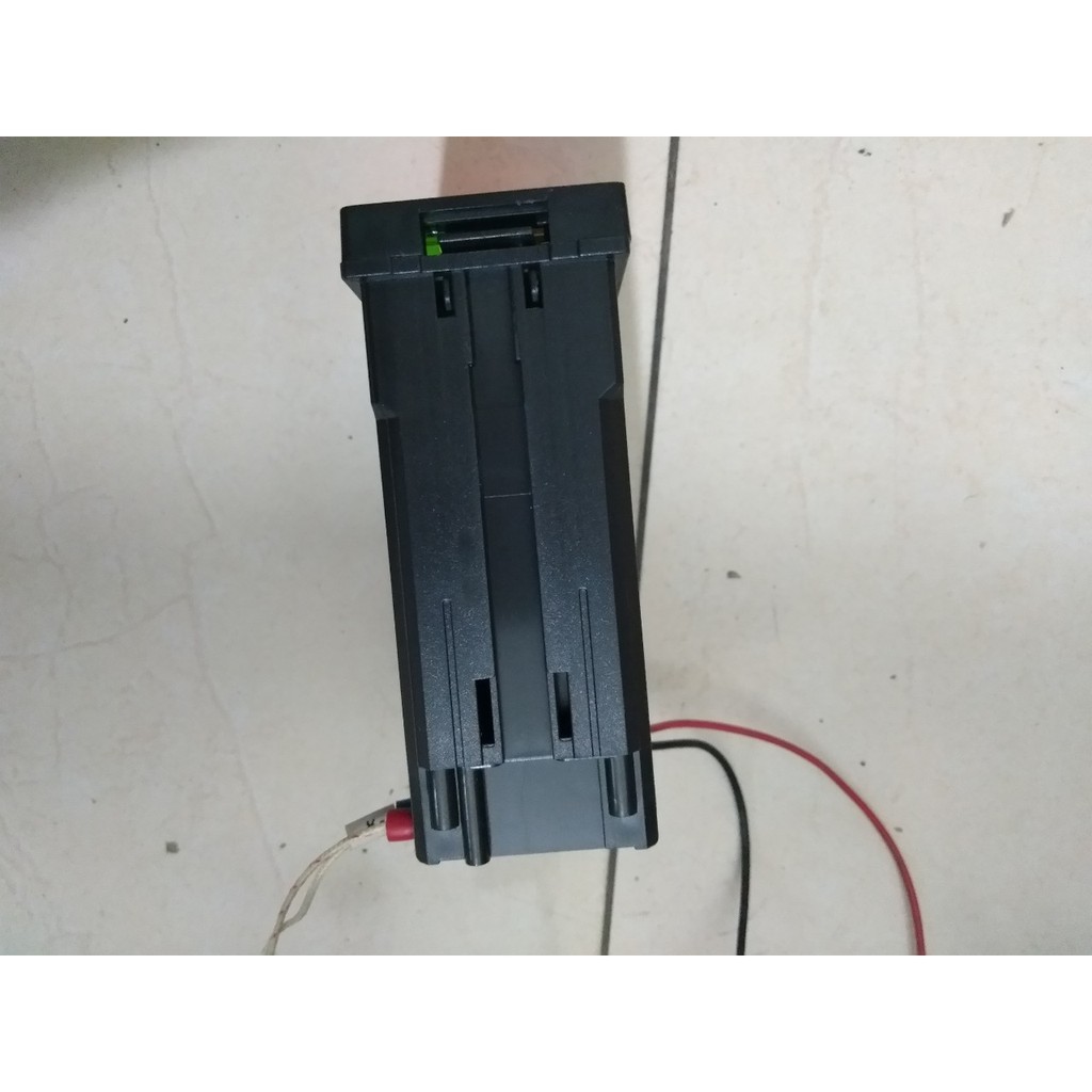 ĐỒNG HỒ NHIỆT ĐỘ BERM  REX C-410 MẶT NGANG NGÕ RA SSR và Relay