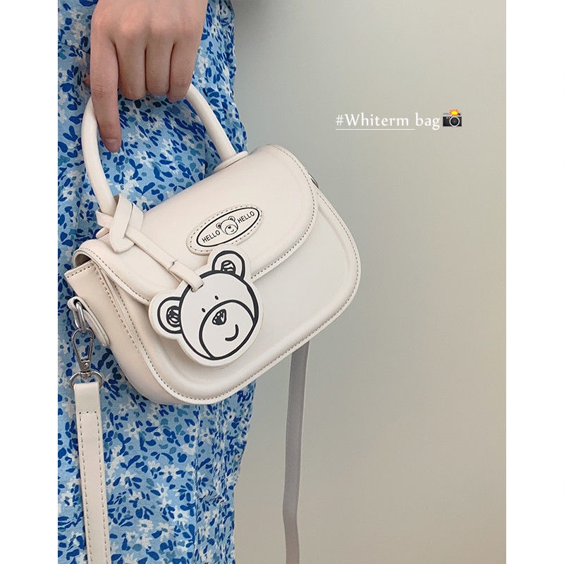 Túi đeo chéo màu trắng hình gấu siêu cute tặng kèm móc treo gấu
