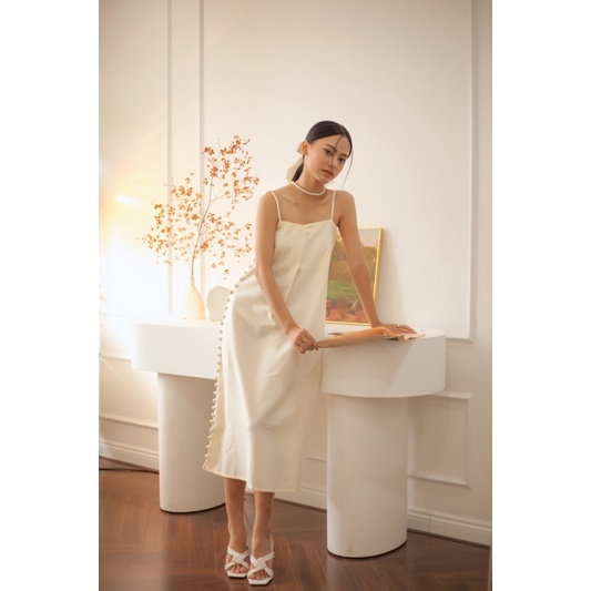Đầm Aurora - đầm freesize xẻ tà cúc bên hông