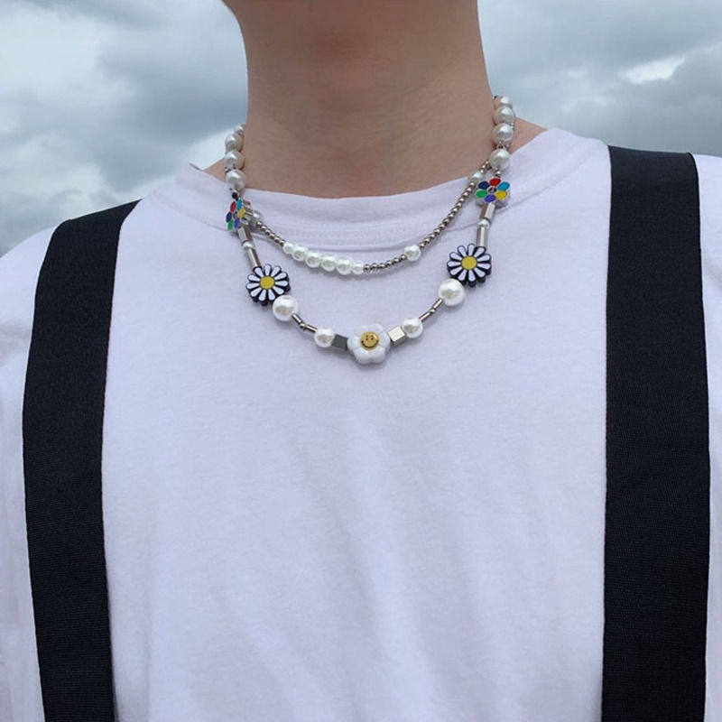 Dây chuyền mặt hình hoa cúc đính ngọc trai giả phong cách hiphop