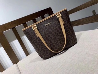 Tui calvin klein tote