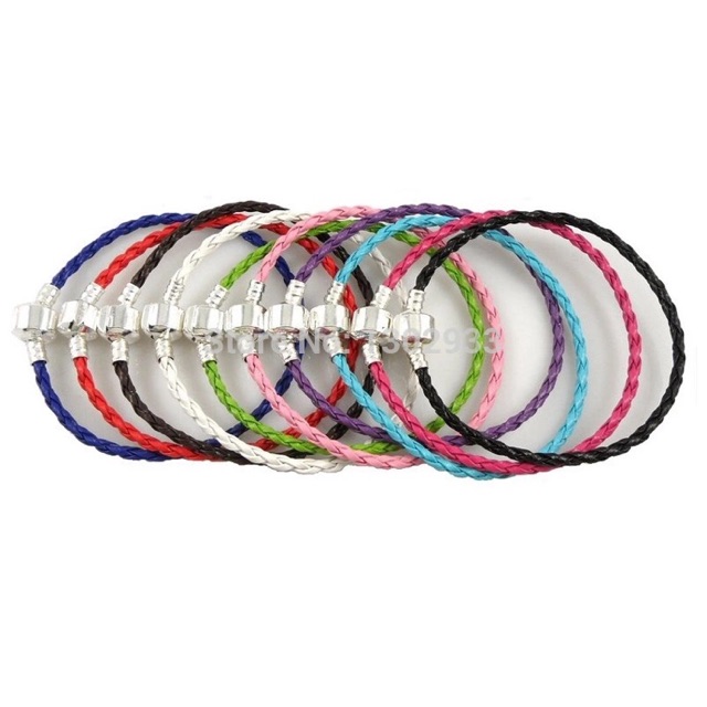 Vòng tay Charm