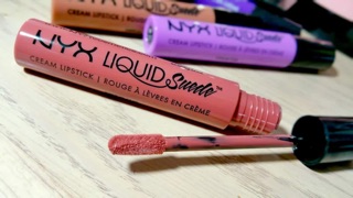 Son Nyx Suede Tea Cookie