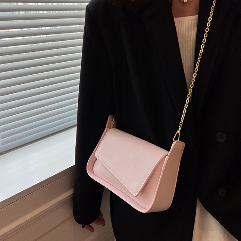 Túi Đeo Chéo Dây Xích Dễ Phối Đồ Thời Trang Cho Nữ