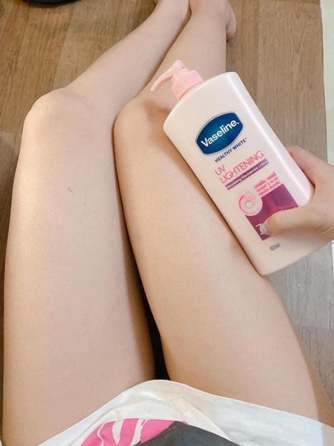 Dưỡng thể trắng da Vaseline 10x 570ml