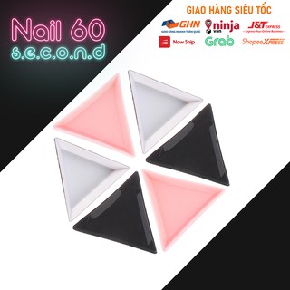 Khay nhựa hình tam giác đựng đá charm hoa bột nail