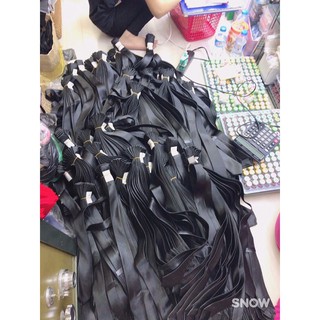 cà vạt bê cháp