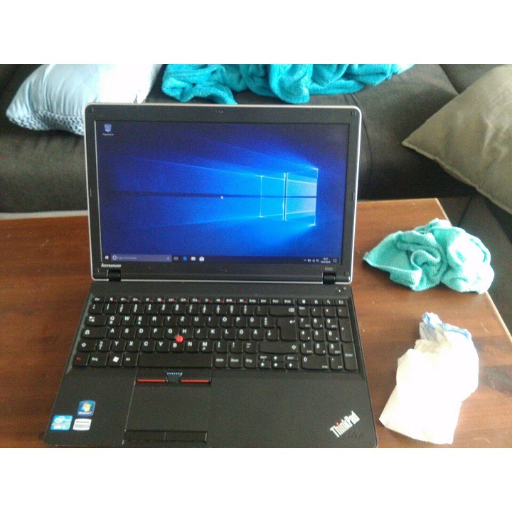 Laptop Lenovo E530 Core i5-2450M Ram 4GB